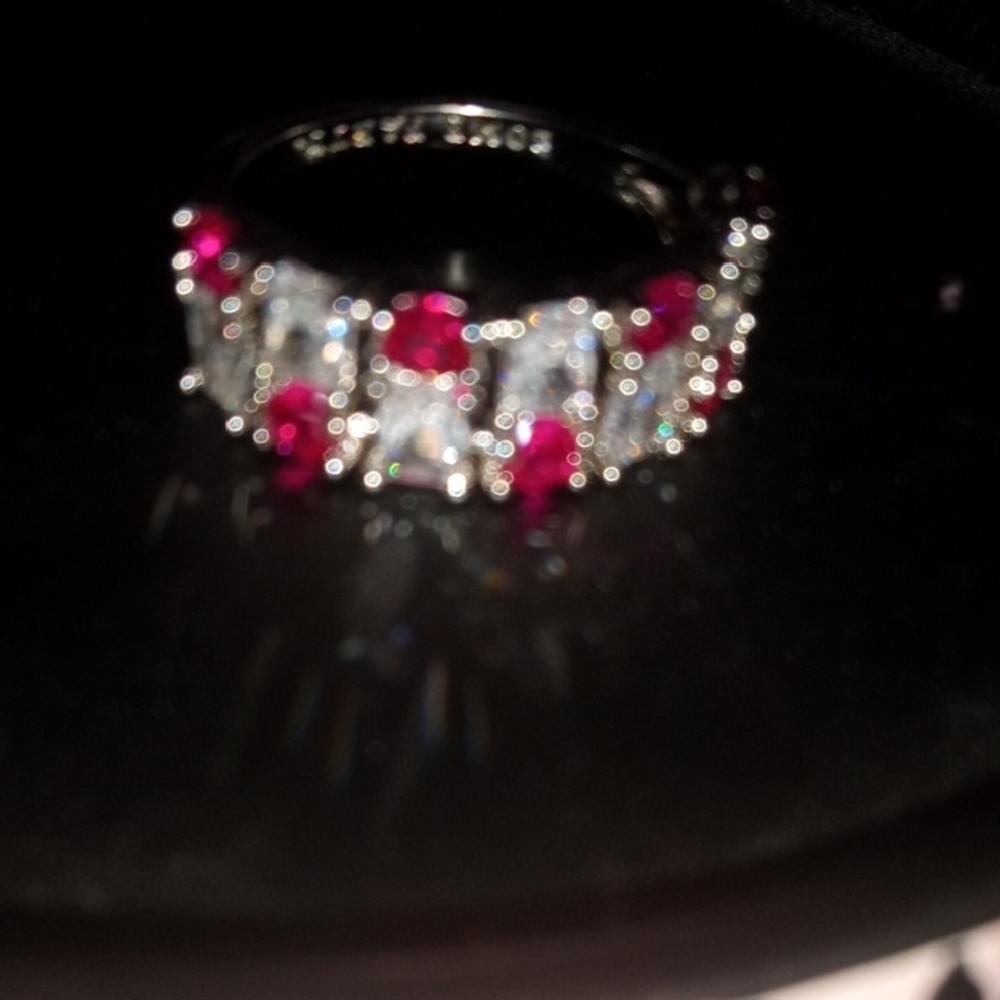Elegant Silver and Red Women's Ring